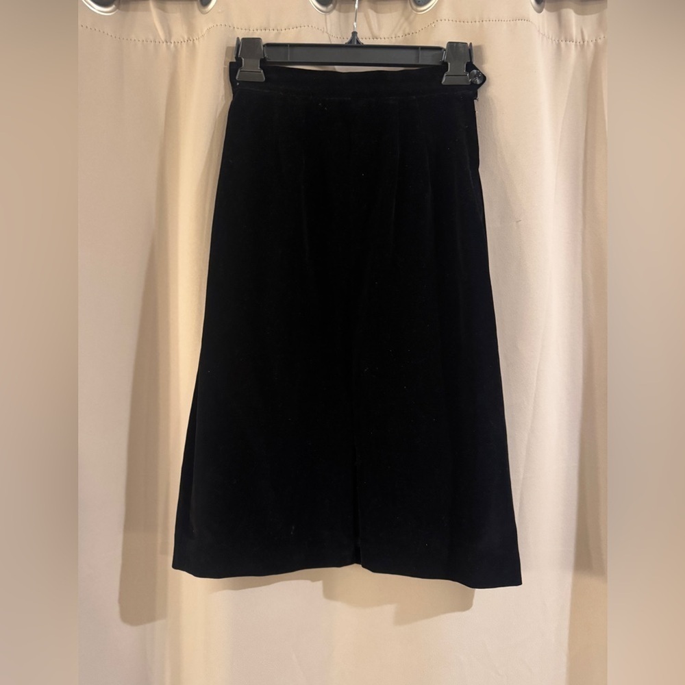 Nardis Black Velvet Skirt
